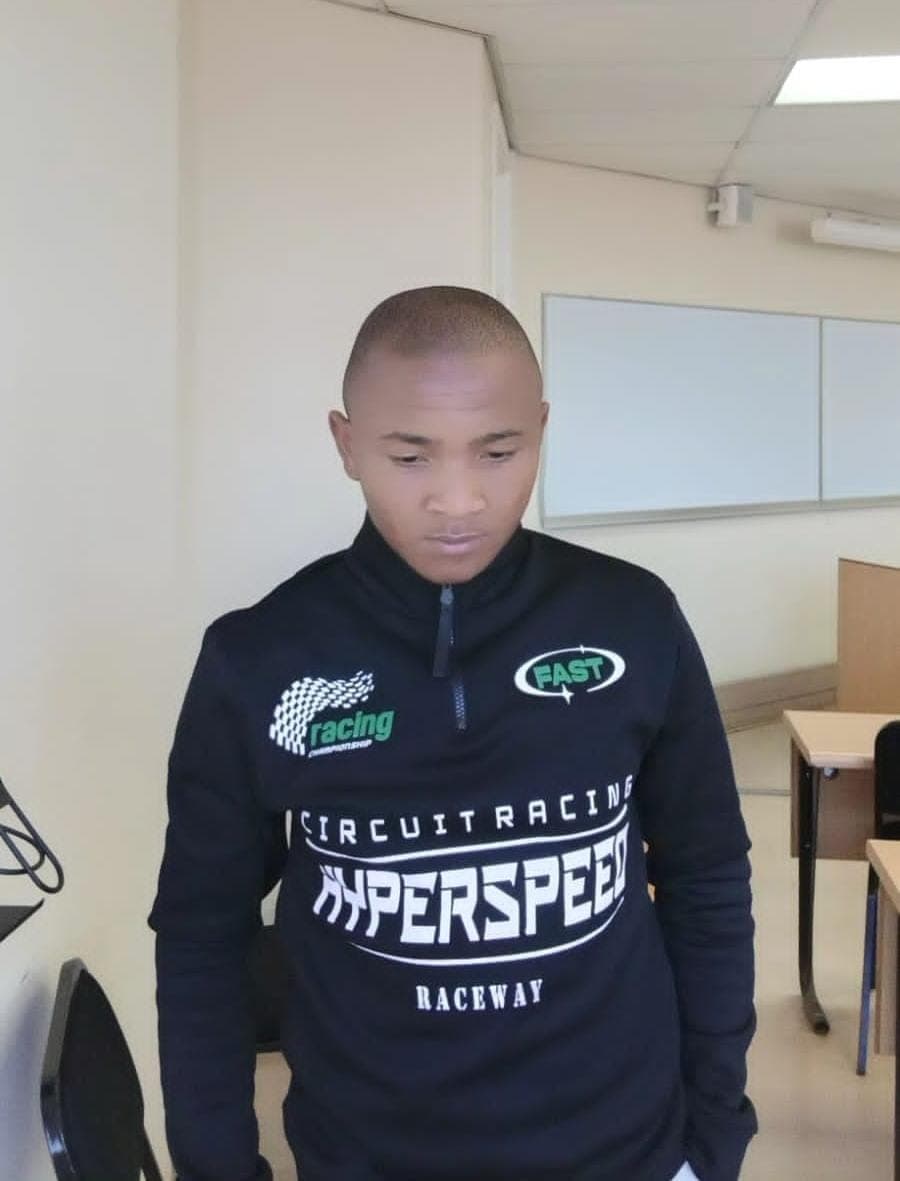 Lindani Siqhelo